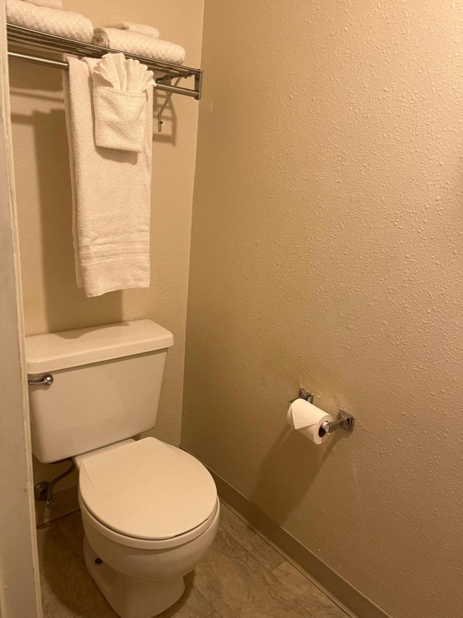 Americas Best Value Inn קליספל מראה חיצוני תמונה